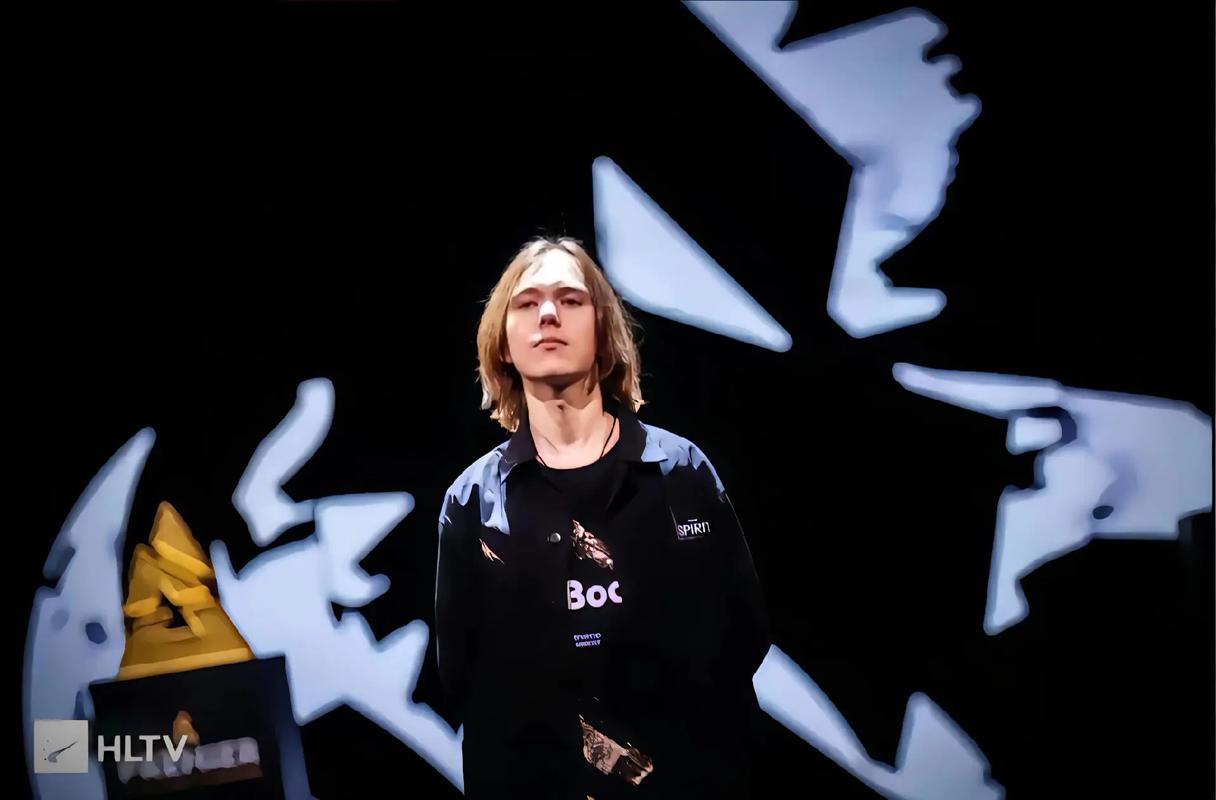 LPL携手全国13城影院举办观赛活动，8月30日16：00不见不散