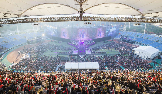 Uzi ： 我很高兴今天能见到这么多老朋友。