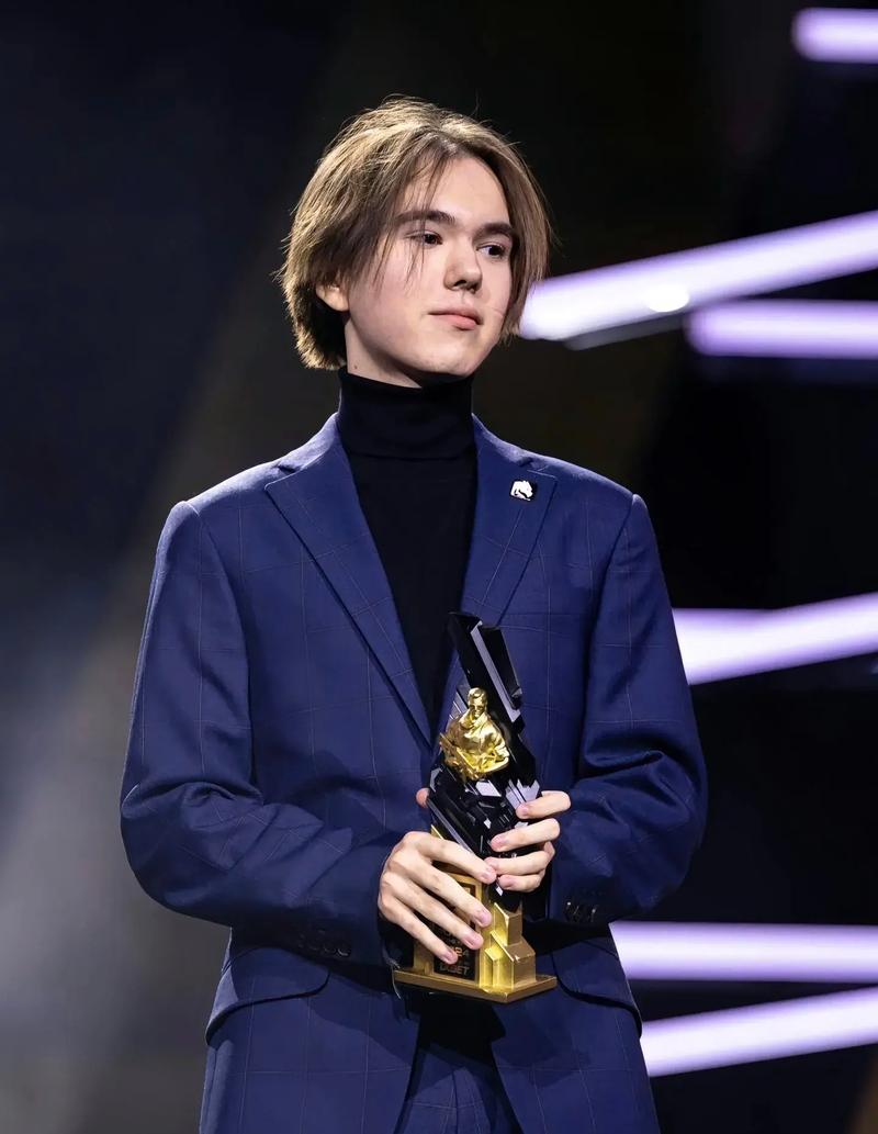 【赛前预告】CSGO虎牙黑马联赛第七赛季，D13 vs Lynn Vision