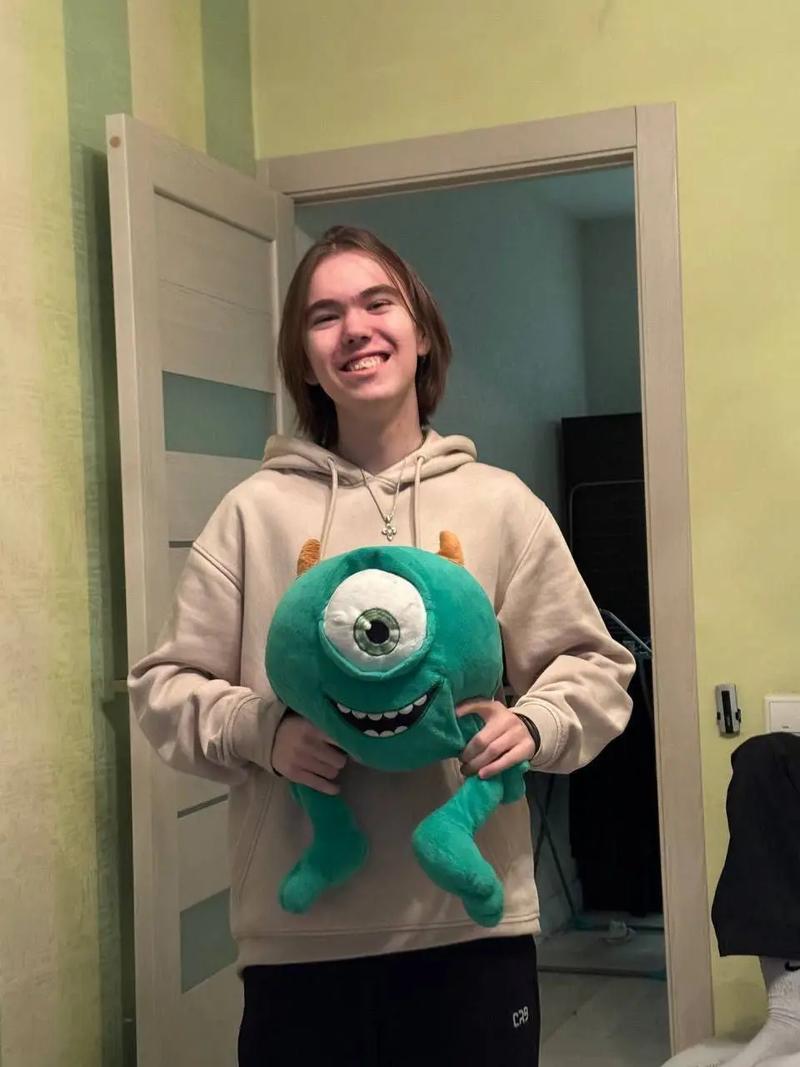 LPL夏季赛W3D6：WE与LGD登峰关键一战，RNG再度换下Zdz