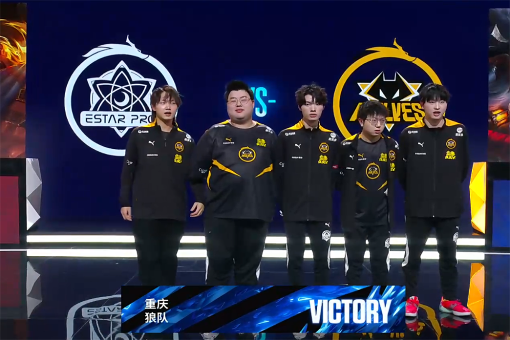 Passion UA 正式签约了 Complexity 的核心选手